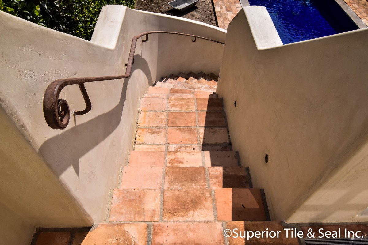 French-terracotta-stairs